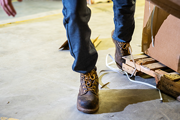 Preventing Slips, Trips and Falls: Keeping Work Areas Safe - SEMI Dev 2